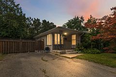 34 Oregon Road, London South, ON N5Z 4B9