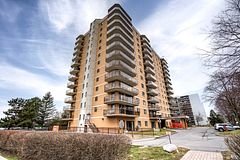 257 Bath Road 1004, Kingston, ON K7M 7T3