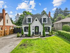 378 Byron Boulevard, London South, ON N6K 2L7