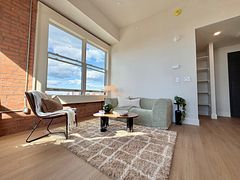 56 York Boulevard 407, Hamilton, ON L8R 0A2