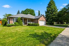 90 Moraine Crescent, London North, ON N6G 4Z1