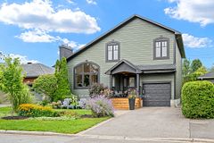 642 Tillbury Avenue W, Carlingwood - Westboro and Area, ON K2A 1A1