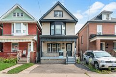 23 Somerset Avenue Upper, Hamilton, ON L8L 2L4