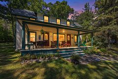99 Tremont Park Island, Leeds and the Thousand Islands, ON K7G 0A9