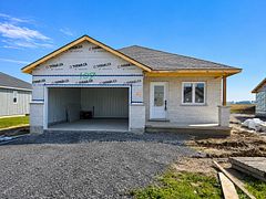 107 Victoria Avenue E, South Huron, ON N0M 1M0