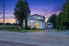 463 Station Road, Front of Leeds & Seeleys Bay, ON K7G 2V3