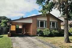 48 MANNING Avenue, Hamilton, ON L9A 3E7