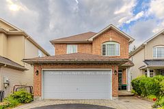 43 Evanshen Crescent, Kanata, ON K2K 2Z7