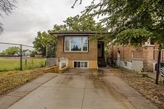307 Dunsmure Road, Hamilton, ON L8L 1X1