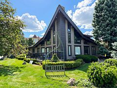 172 Carmichael Crescent, Blue Mountains, ON L9Y 0R3