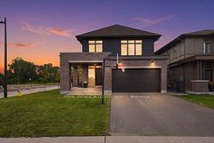 300 Wigwas Street, Manor Park - Cardinal Glen and Area, ON K1K 4Z4