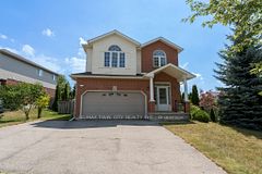 211 Sleaford Street, Waterloo, ON N2J 4Z8
