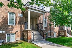 150 Urbancrest Private 182, Barrhaven, ON T1P 1L9