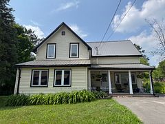 12 Hastings Street S, Bancroft, ON K0L 1C0