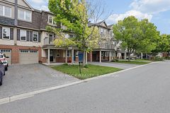 2529 Waterlilly Way, Barrhaven, ON K2J 0K2