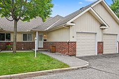 18 Daphne Crescent, Stittsville - Munster - Richmond, ON K2S 1Y1