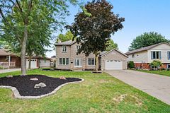 21 Farewell Crescent, West Lincoln, ON L0R 2A0