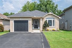 15 Landon Avenue, Norfolk, ON N3Y 5J8