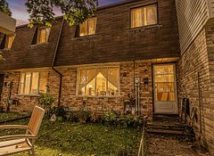 913 Oakview Avenue, Kingston, ON K7M 6V4