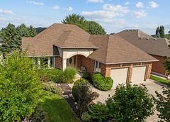 16 Cherry Ridge Boulevard, Pelham, ON L0S 1C0