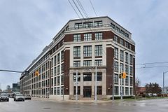 404 King St Street W 424, Kitchener, ON N2G 2L5