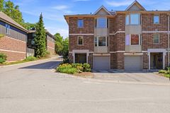 1548 Richmond Street 10, London North, ON N6G 4W7