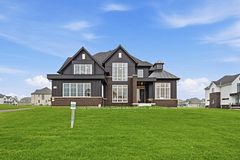 22 Ewing Way, Amaranth, ON L9W 5G9