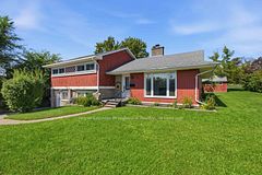 302 King Street, Quinte West, ON K8V 3X5