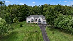 27 Collins Drive, Frontenac, ON K0H 1X0
