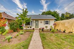 244 Clarendon Street, Saugeen Shores, ON N0H 2L0