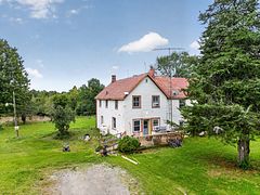 2011 Fairview Road, Rideau Lakes, ON K0G 1V0