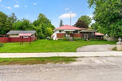 17 Colborne Street, Rideau Lakes, ON K0G 1V0