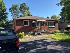320 Fullerton Avenue, Overbrook - Castleheights and Area, ON K1K 1K3