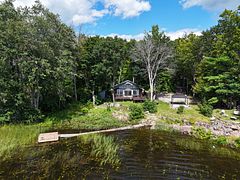 214 Lakeview Lane, Tweed, ON K0K 3J0