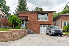 1262 Upper Gage Avenue, Hamilton, ON L8W 1E4