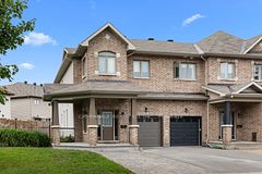 607 Via Amalfi Street, Barrhaven, ON K2J 5X8