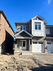 11 Sapphire Way, Thorold, ON L2V 0L4