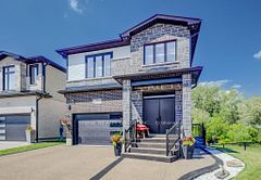 924 Chapel Hill Court, Kitchener, ON N2R 0P4