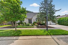 173 WHITEACRES Drive, London North, ON N6G 4N2