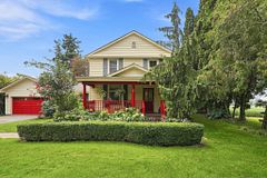 1079 Garden Lane, Hamilton, ON L8B 1P2