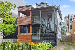 70 Laval Street, Vanier and Kingsview Park, ON K1L 7Z6
