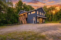 88 Sugar Lake Road, Seguin, ON P2A 0B6