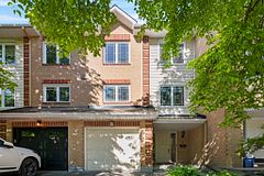 8 Mannington Court, Barrhaven, ON K2J 4A1