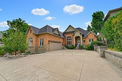 56 Academy Street, Hamilton, ON L9G 2Y1