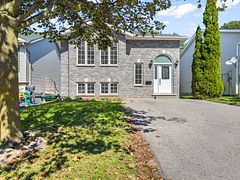 27 FARADAY Gardens, Belleville, ON K8P 5J5