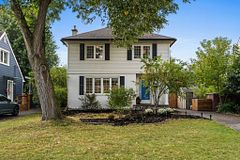 814 Raglan Avenue, Elmvale Acres and Area, ON K1G 1M4