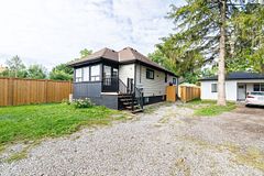 13 Duncan Street W, Welland, ON L3B 2C5