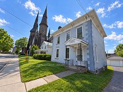 16 William Street 1, Brockville, ON K6V 4V2
