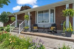 11 Chesterfield Drive, Loyalist, ON K7N 1M3