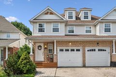 689A Star Flower Avenue, Waterloo, ON N2V 2L2
